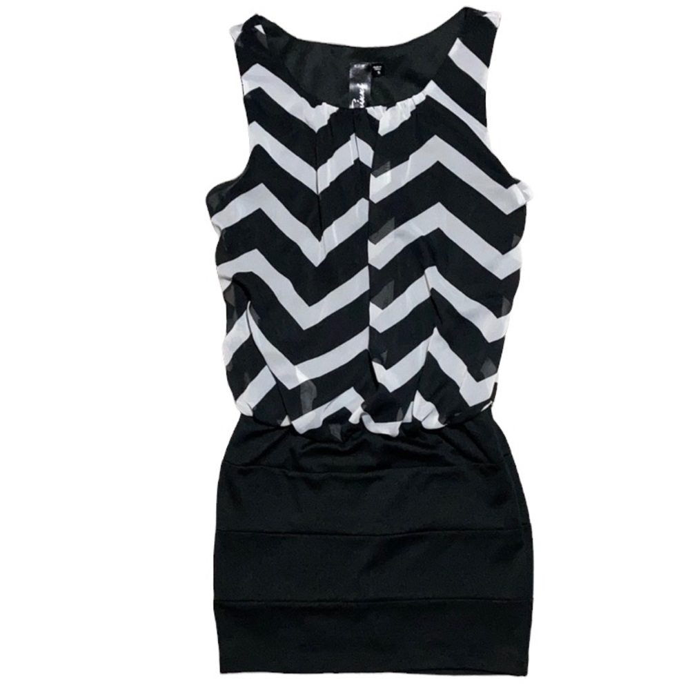 Trixxi Bodycon Black White Chevron Print Cocktail Dress